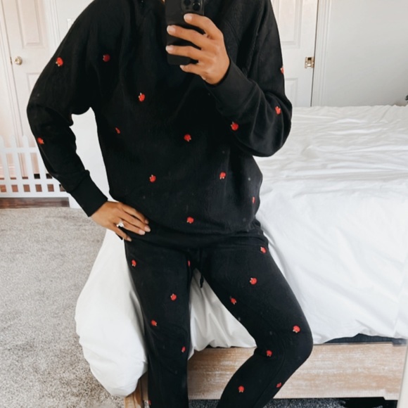 NWT Victoria’s Secret PINK Set - Picture 3 of 11